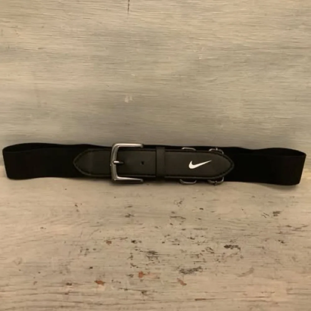 Nike Black Faux Leather Elastic Adjustable Fit‎ Belt Like New